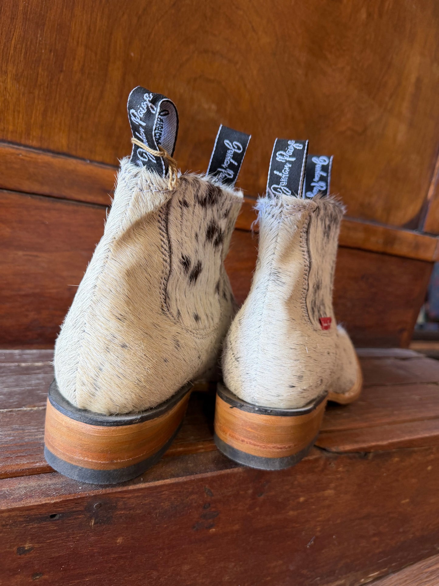 Black & White Speckled Booties Size: 9.5
