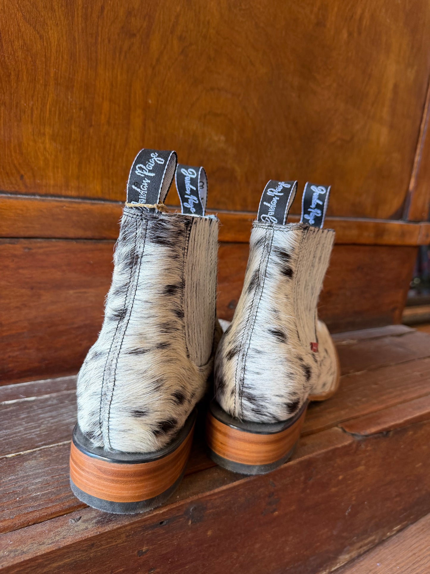Black & White Speckled Booties Size: 8