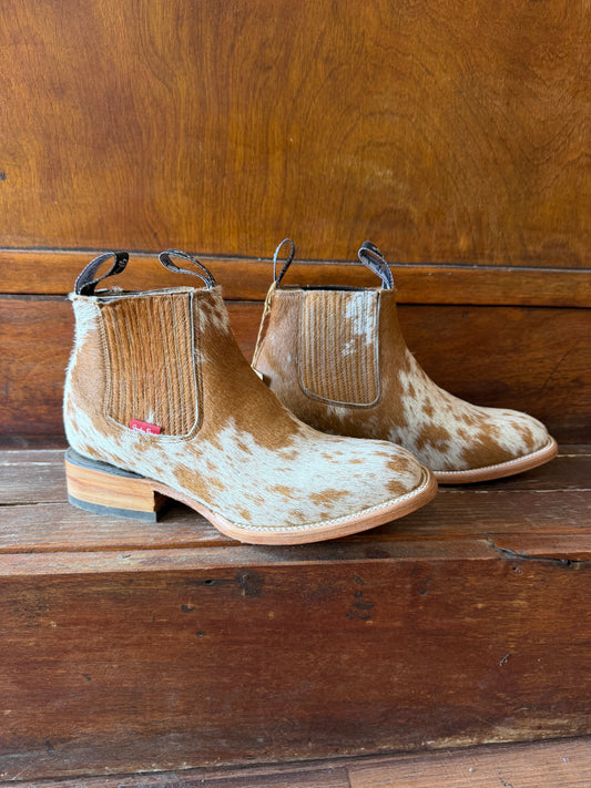 Brown & White Speckled Booties Size: 7.5