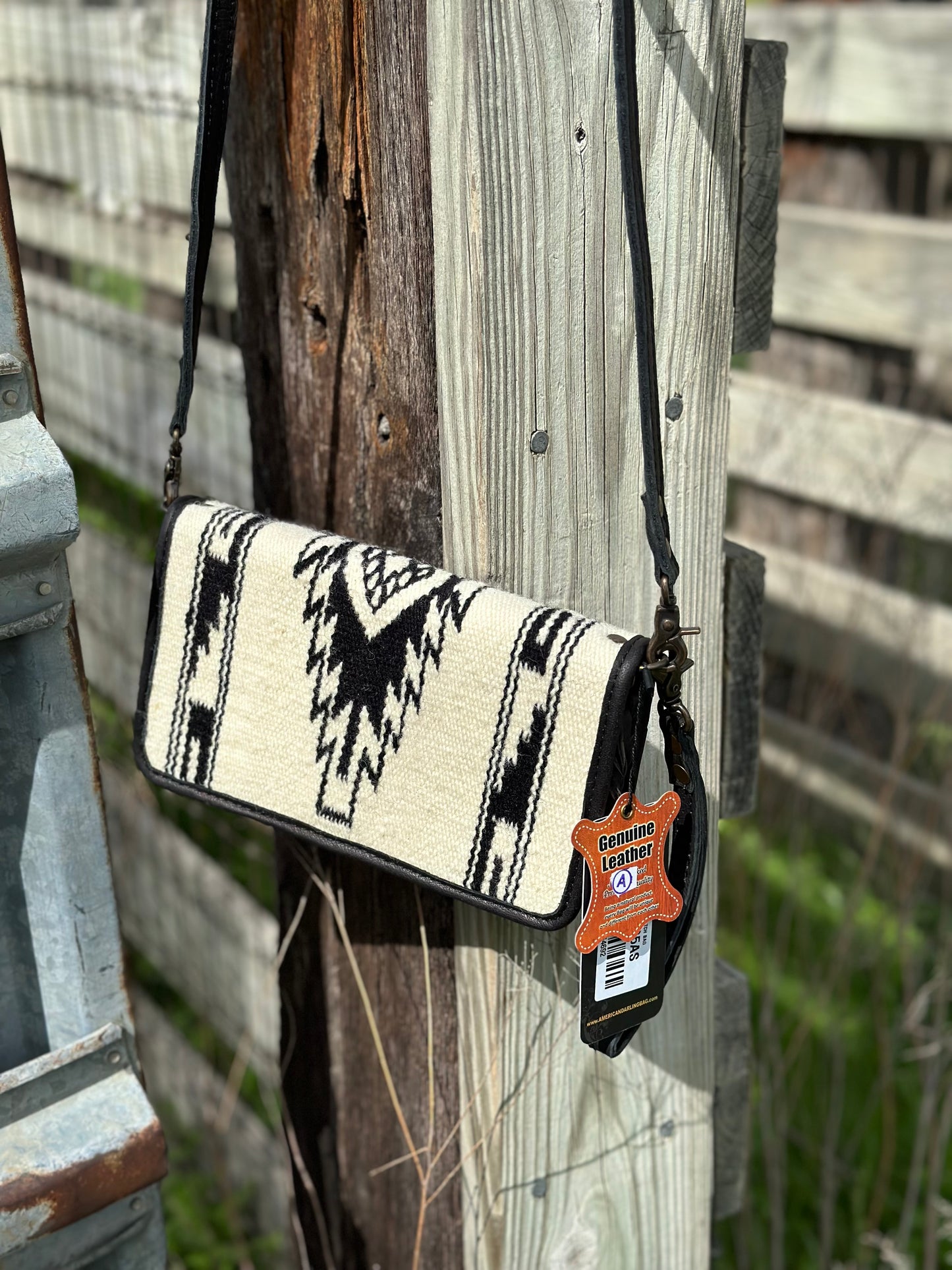 Black & White Saddle Blanket Crossbody/Wallet