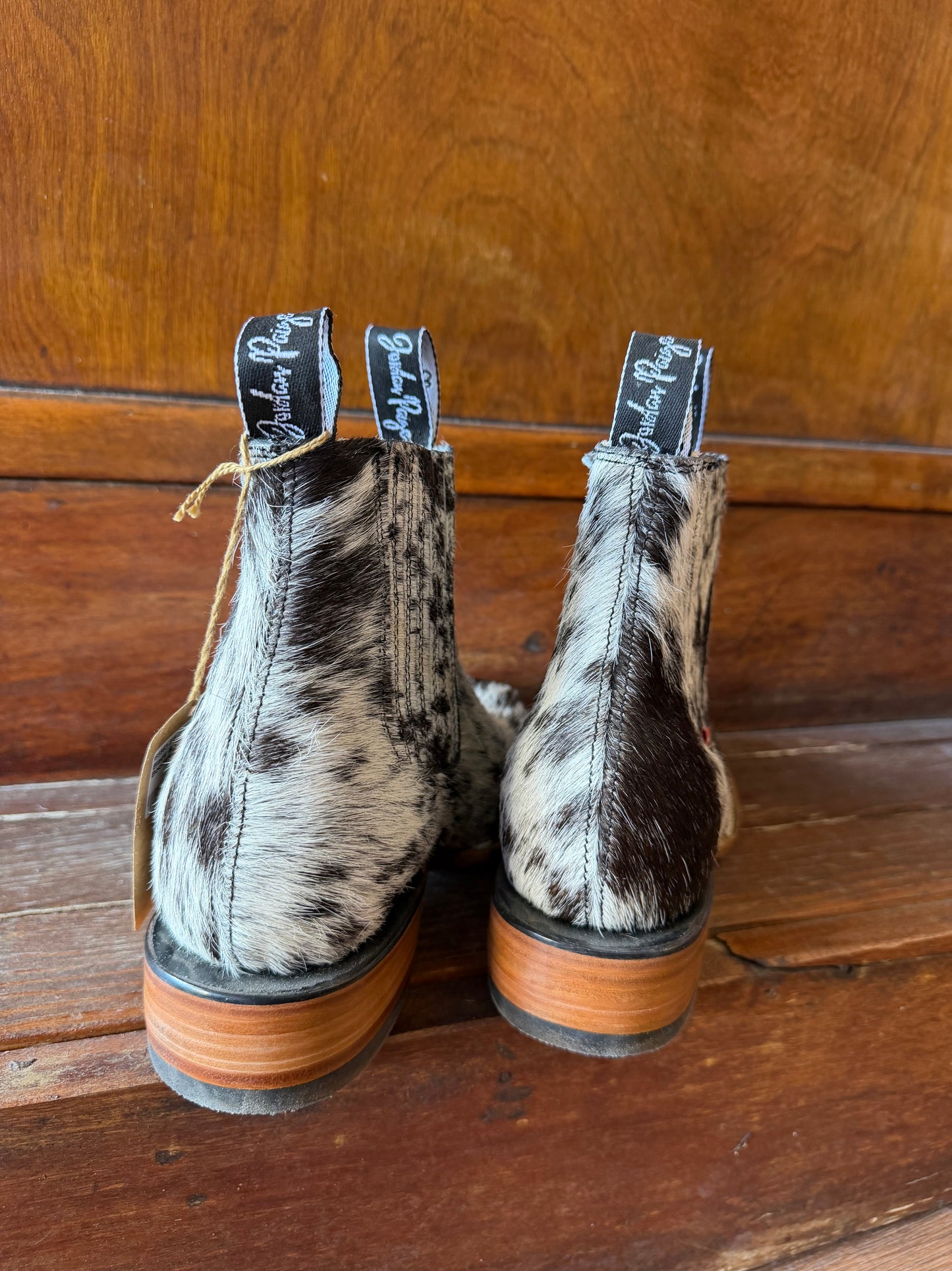 Black & White Speckled Booties Size: 7