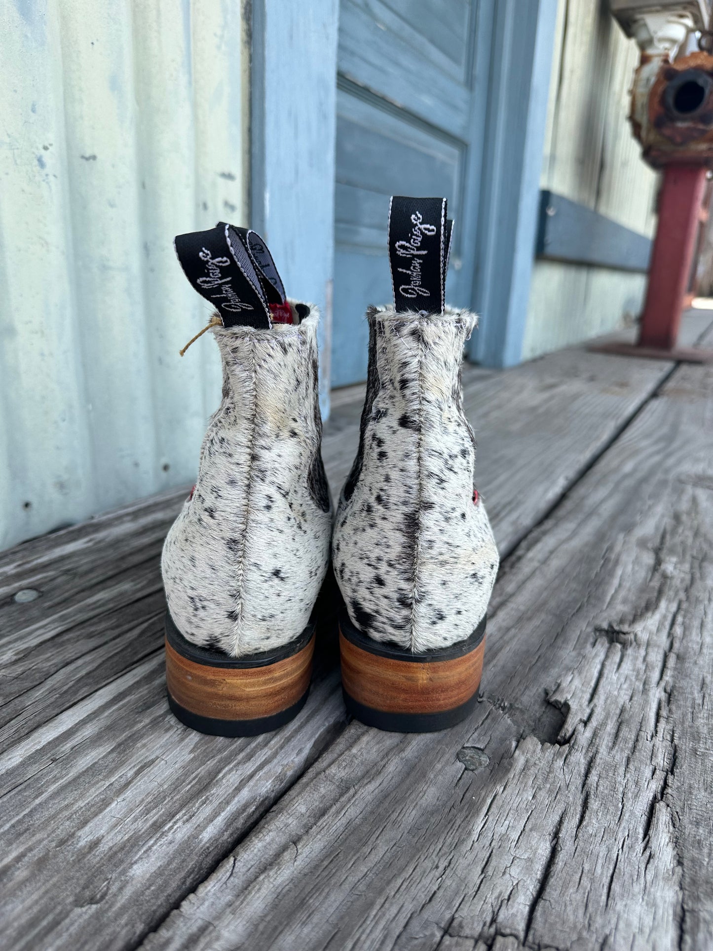 Size: 10 Black & White Speckled Booties