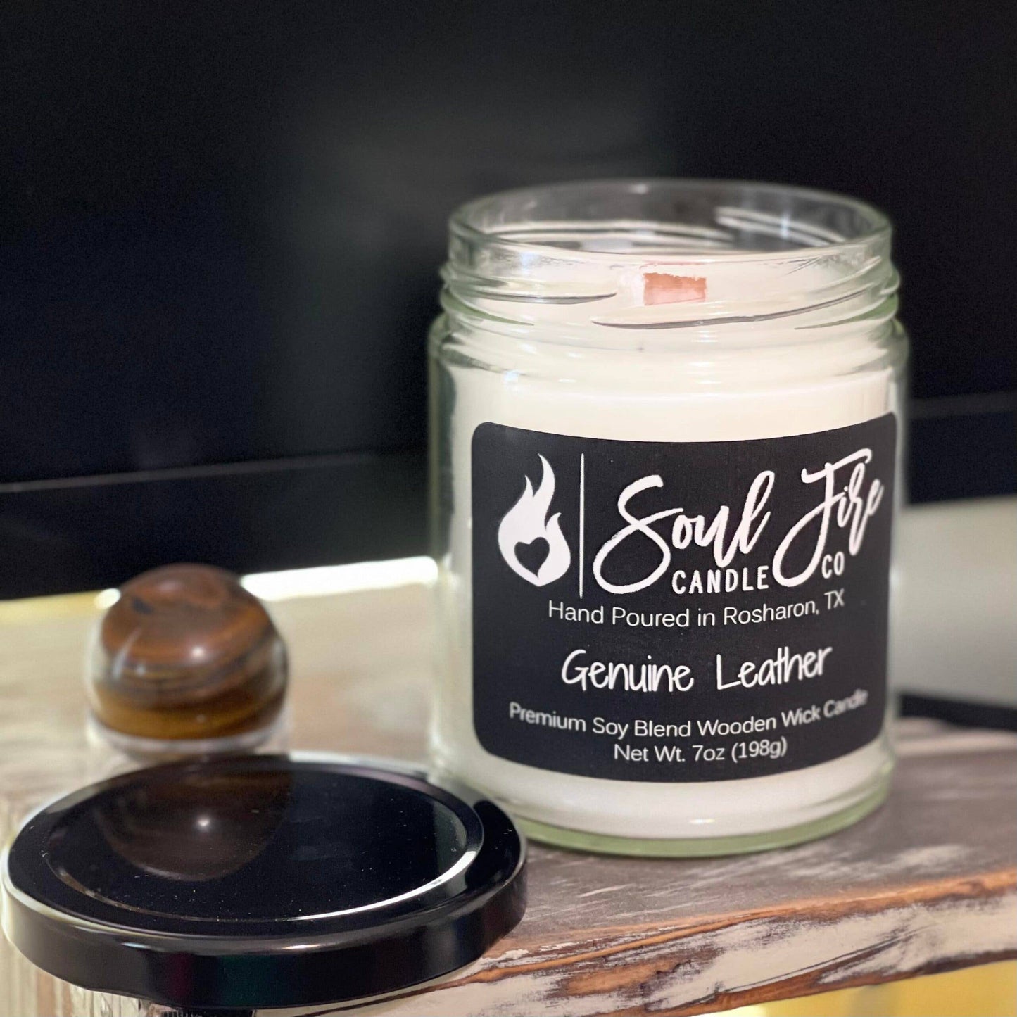 Genuine Leather Wooden Wick Candle: 7oz