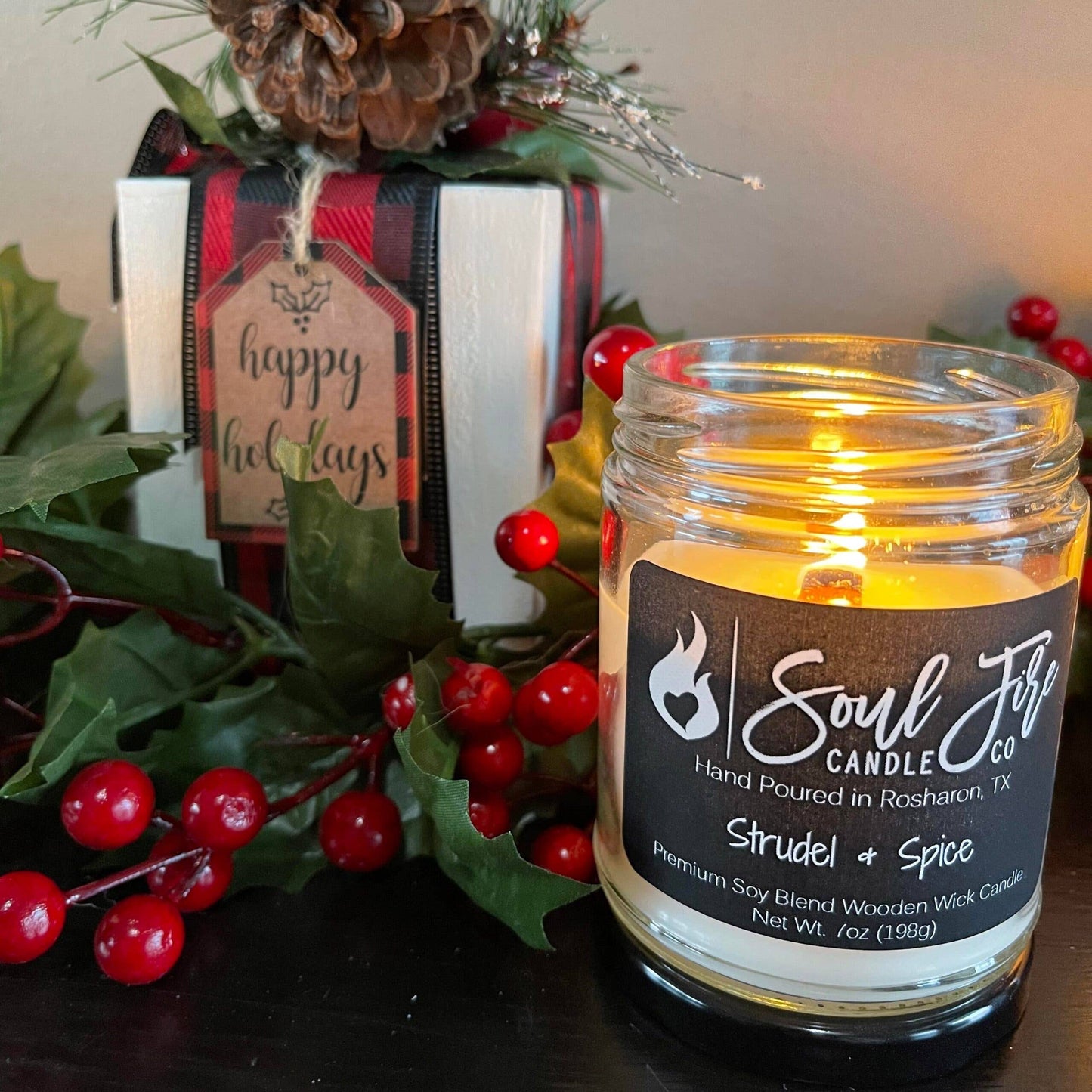 Strudel & Spice Wooden Wick Candle: 7oz