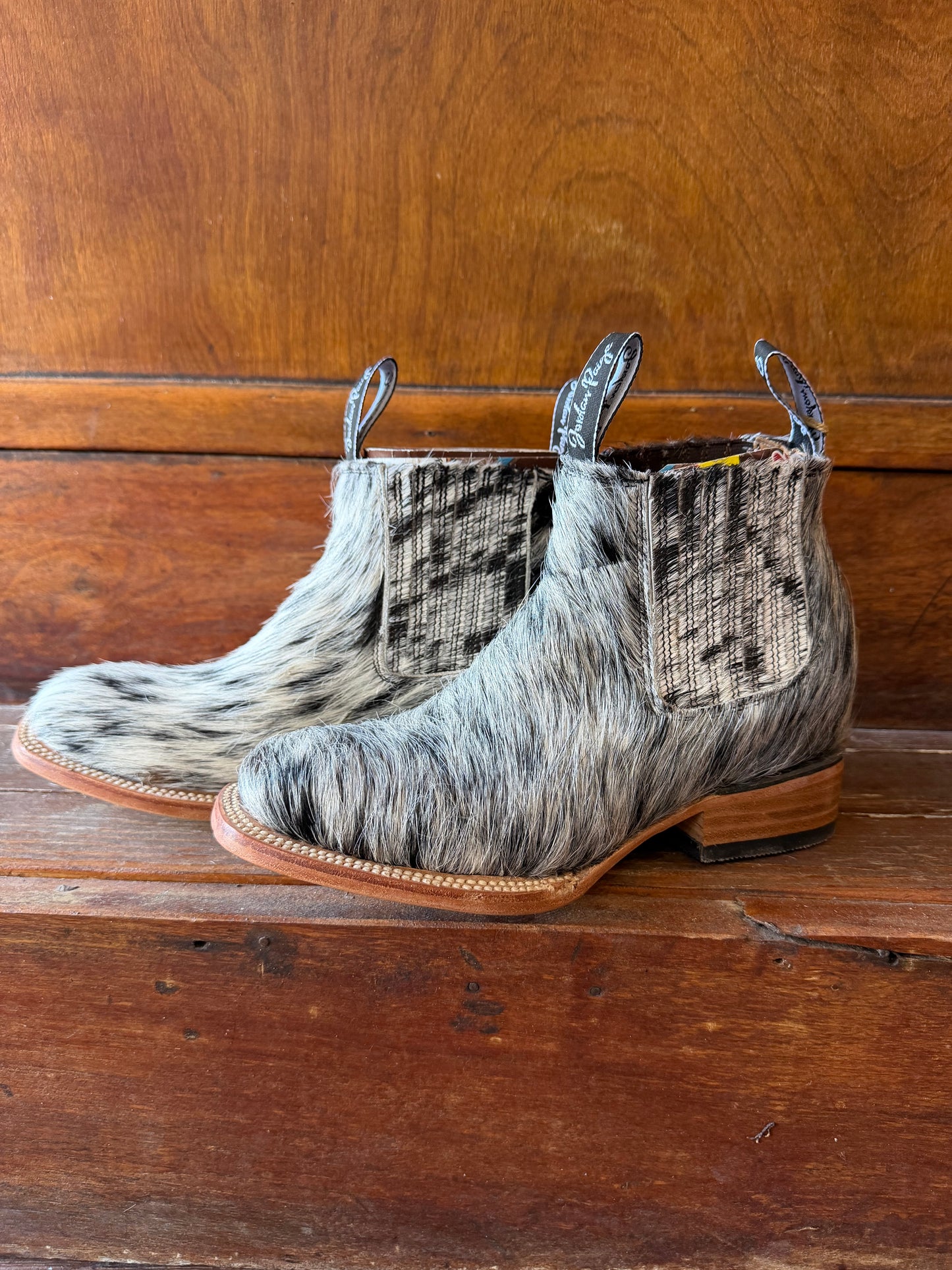Black & White Speckled Booties Size: 6.5