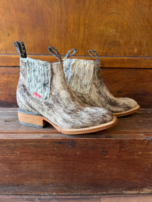 Light Brindle Booties Size: 6.5