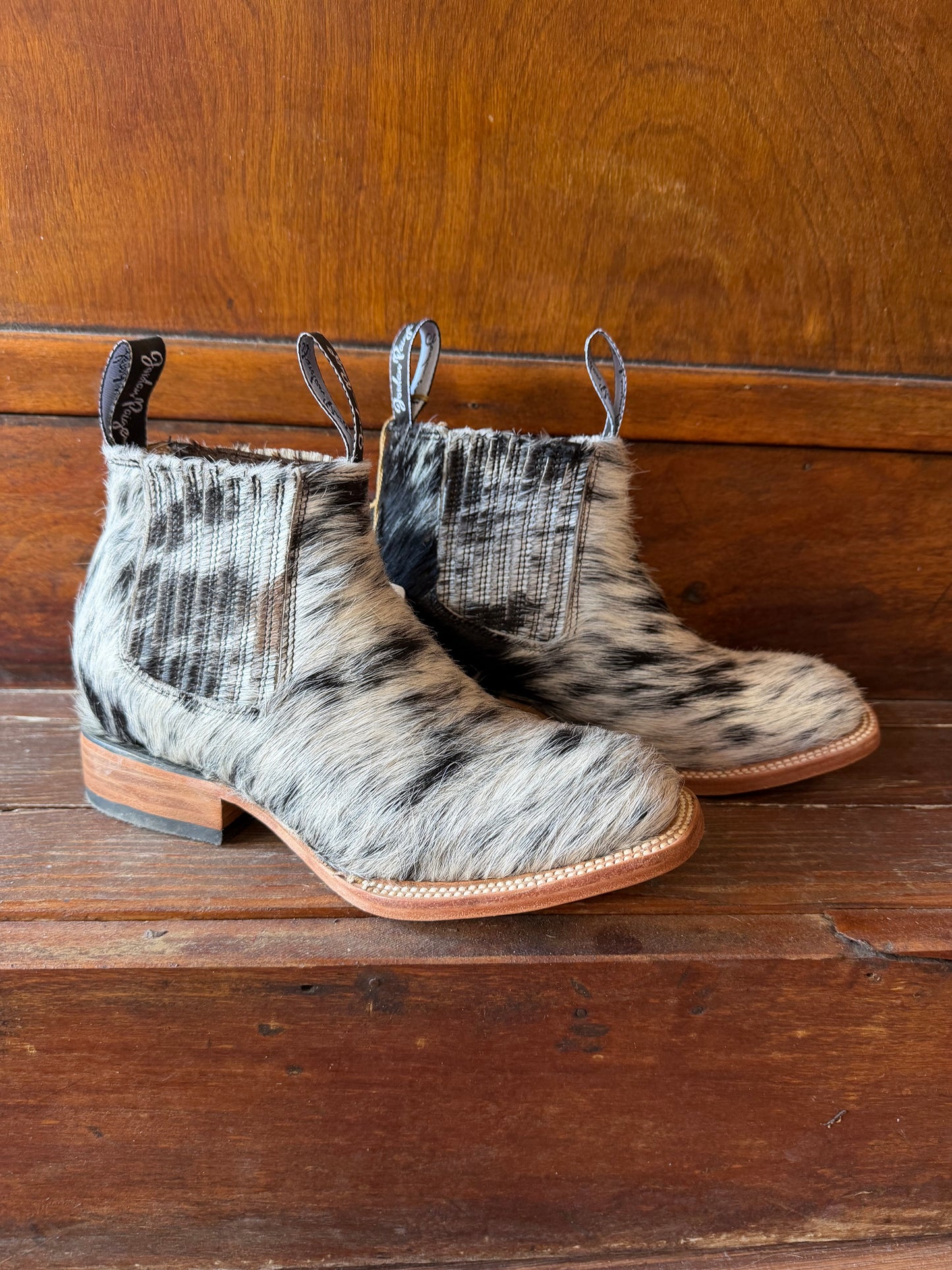 Black & White Speckled Booties Size: 6.5