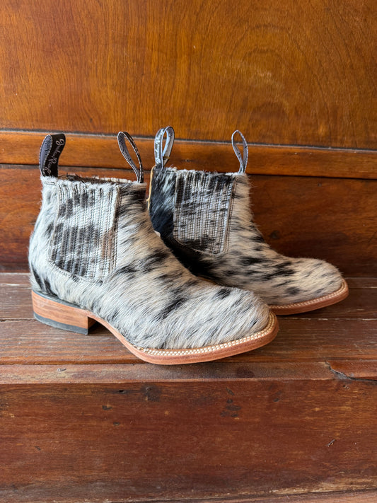 Black & White Speckled Booties Size: 6.5
