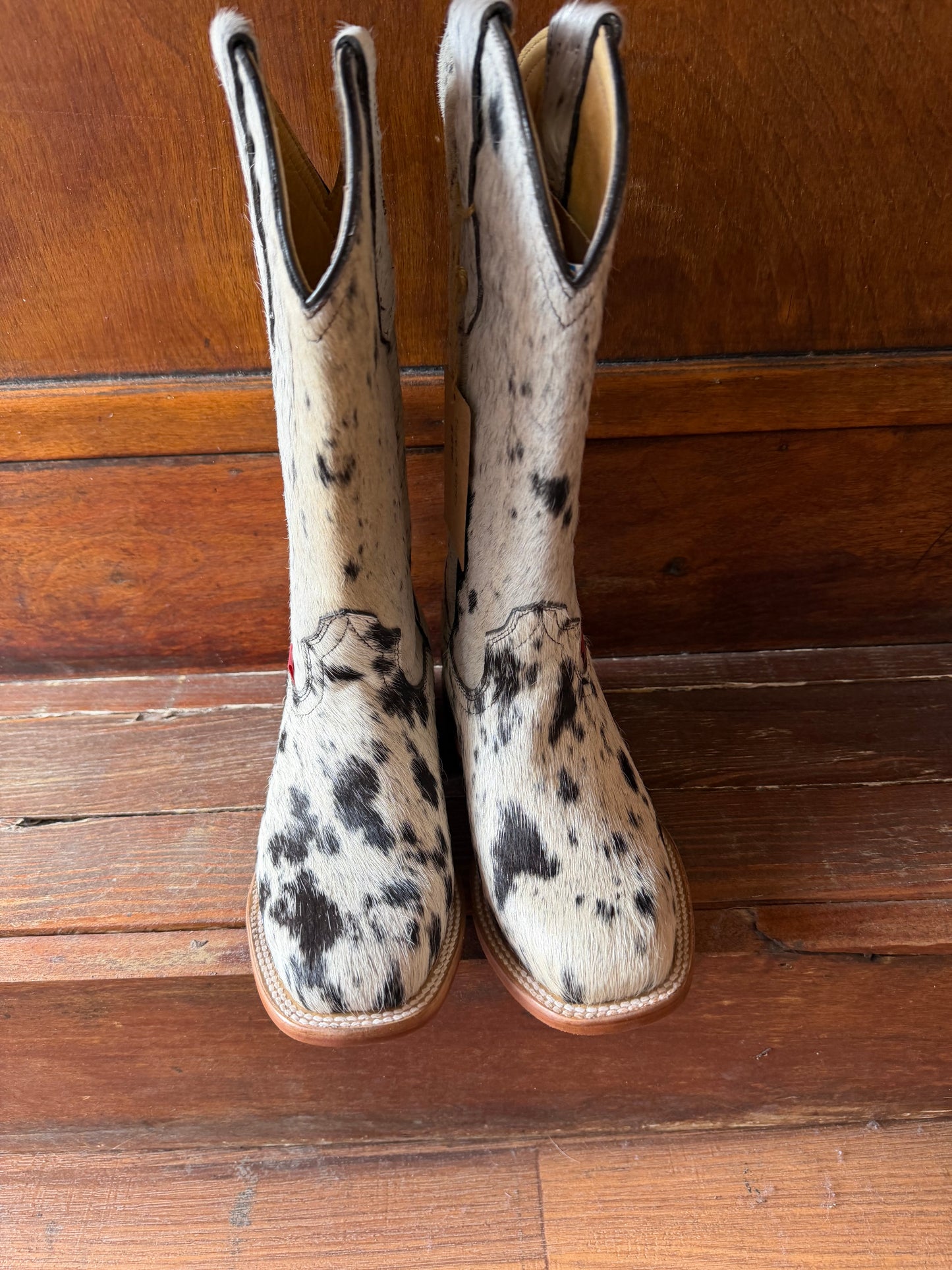 Black & White Speckled Boots Size: 5