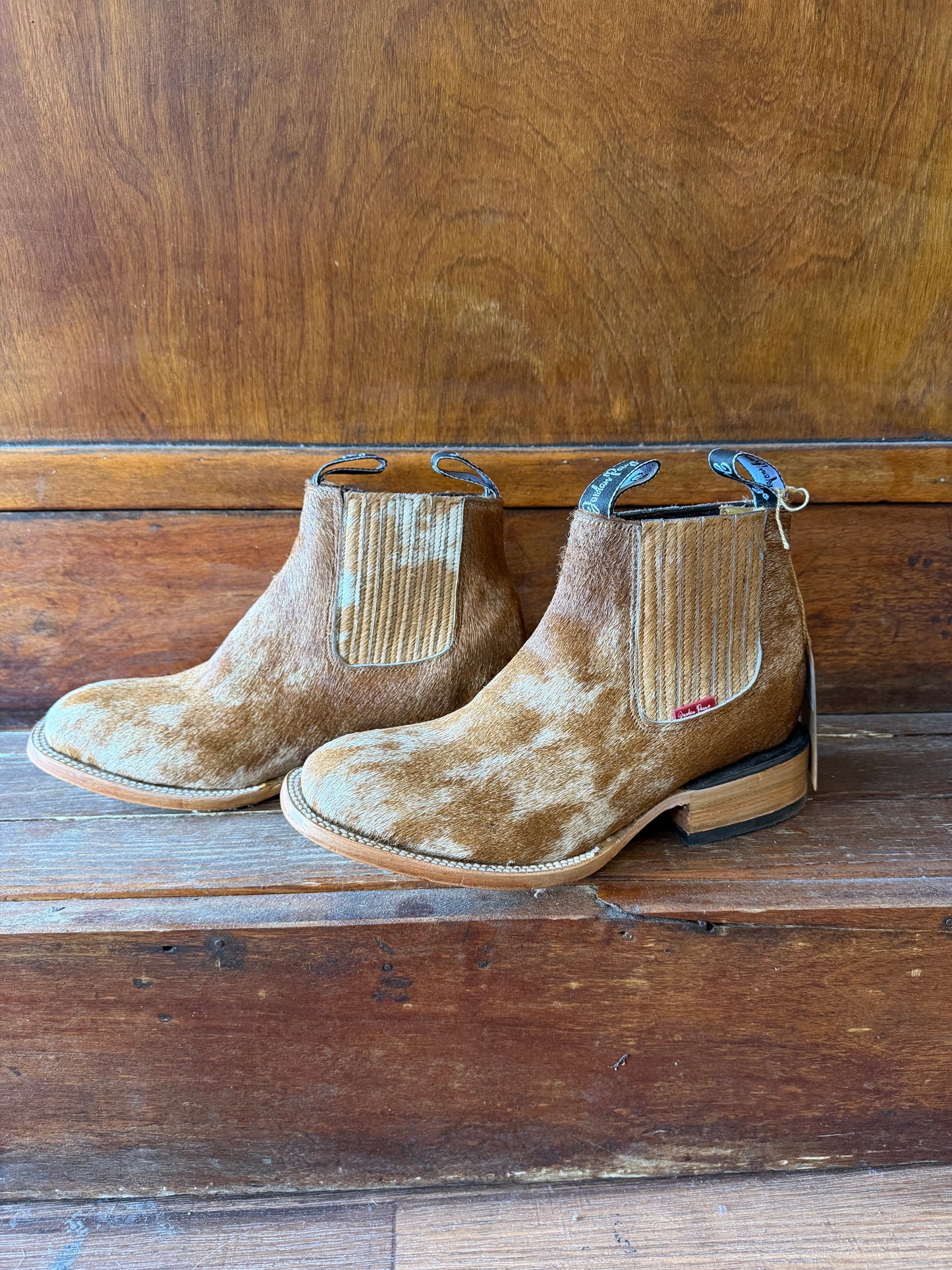 Brown & White Speckled Booties Size: 8