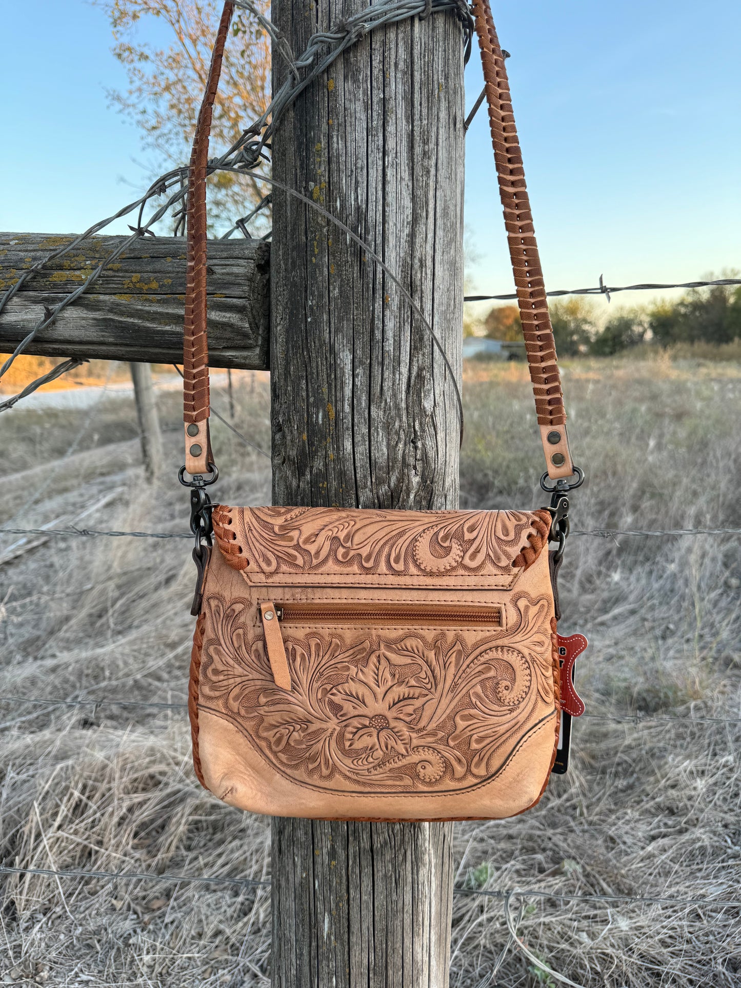 Lynn Crossbody