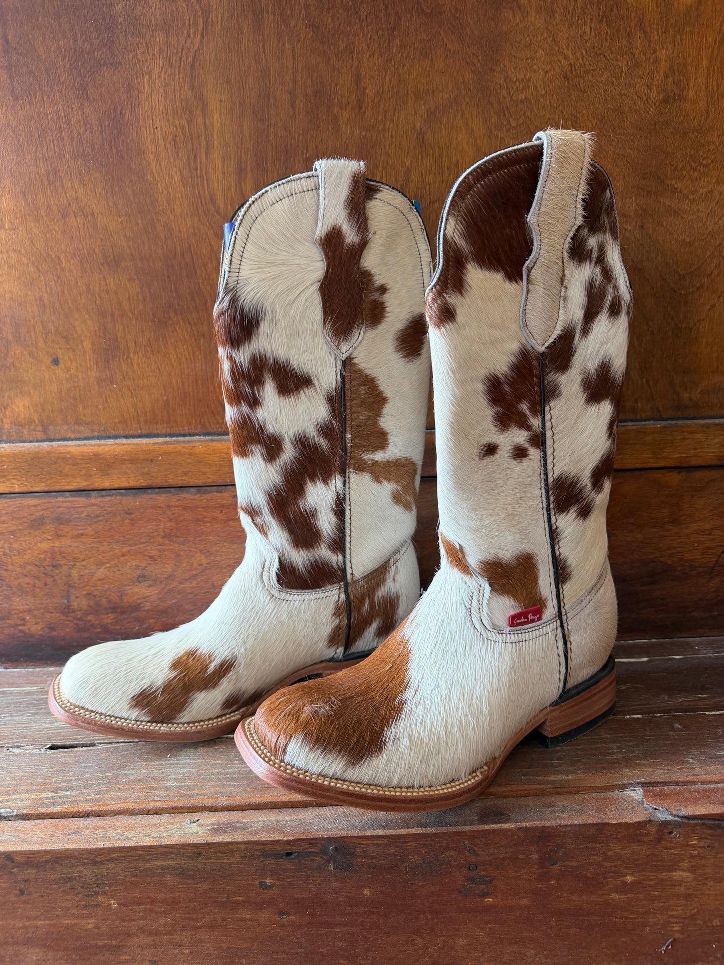 Brown & White Boots Size: 7.5