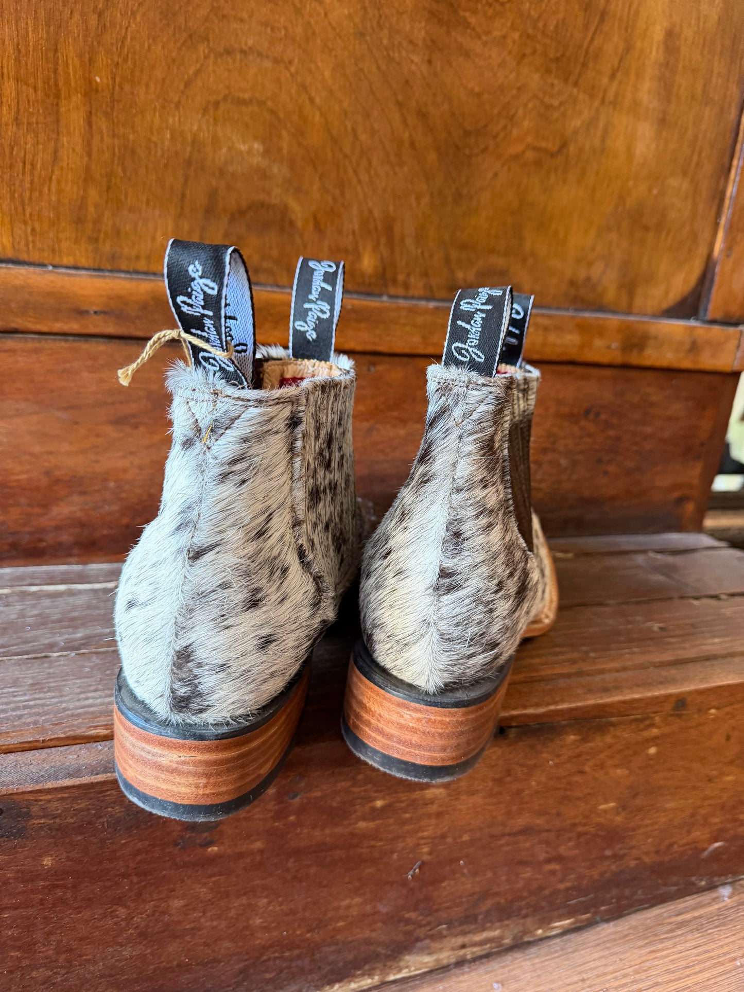 Black & White Speckled Booties Size: 8