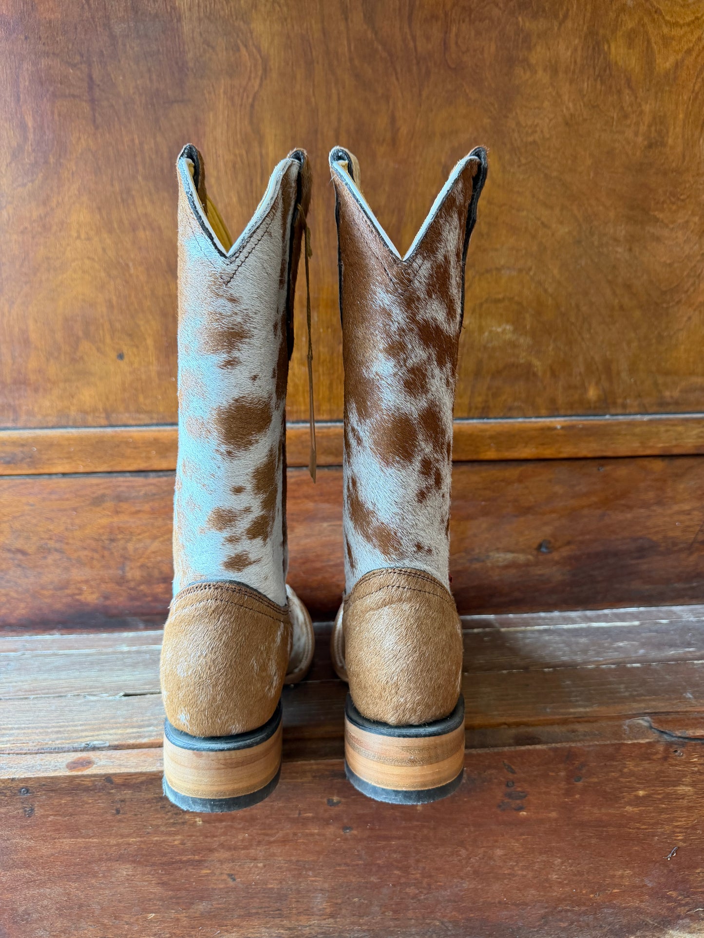 Brown & White Speckled Boots Size: 6.5