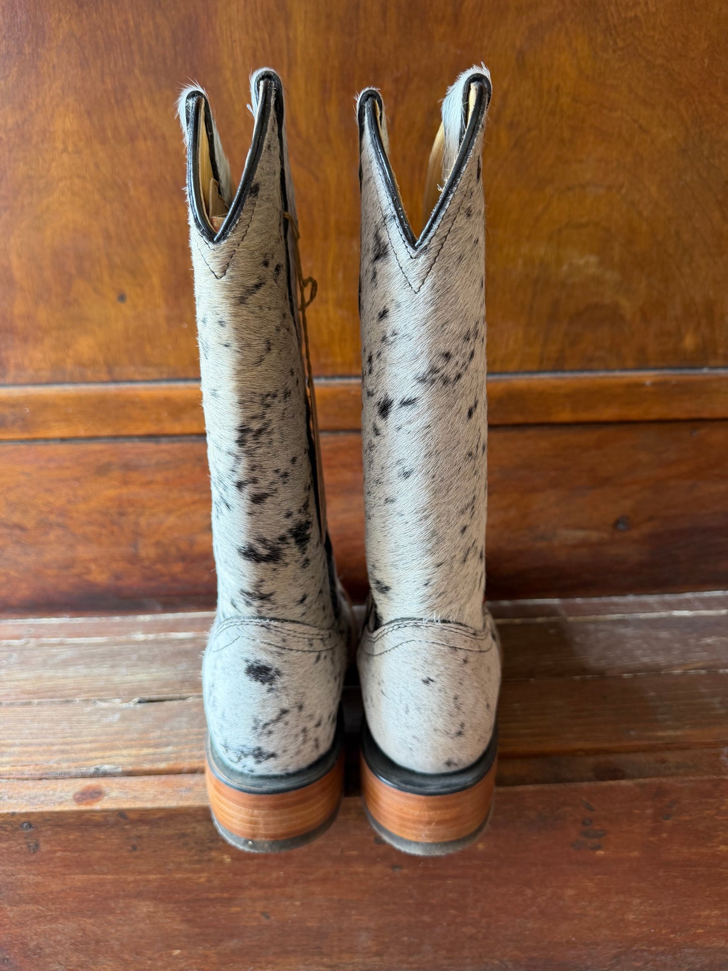 Black & White Speckled Boots Size: 5