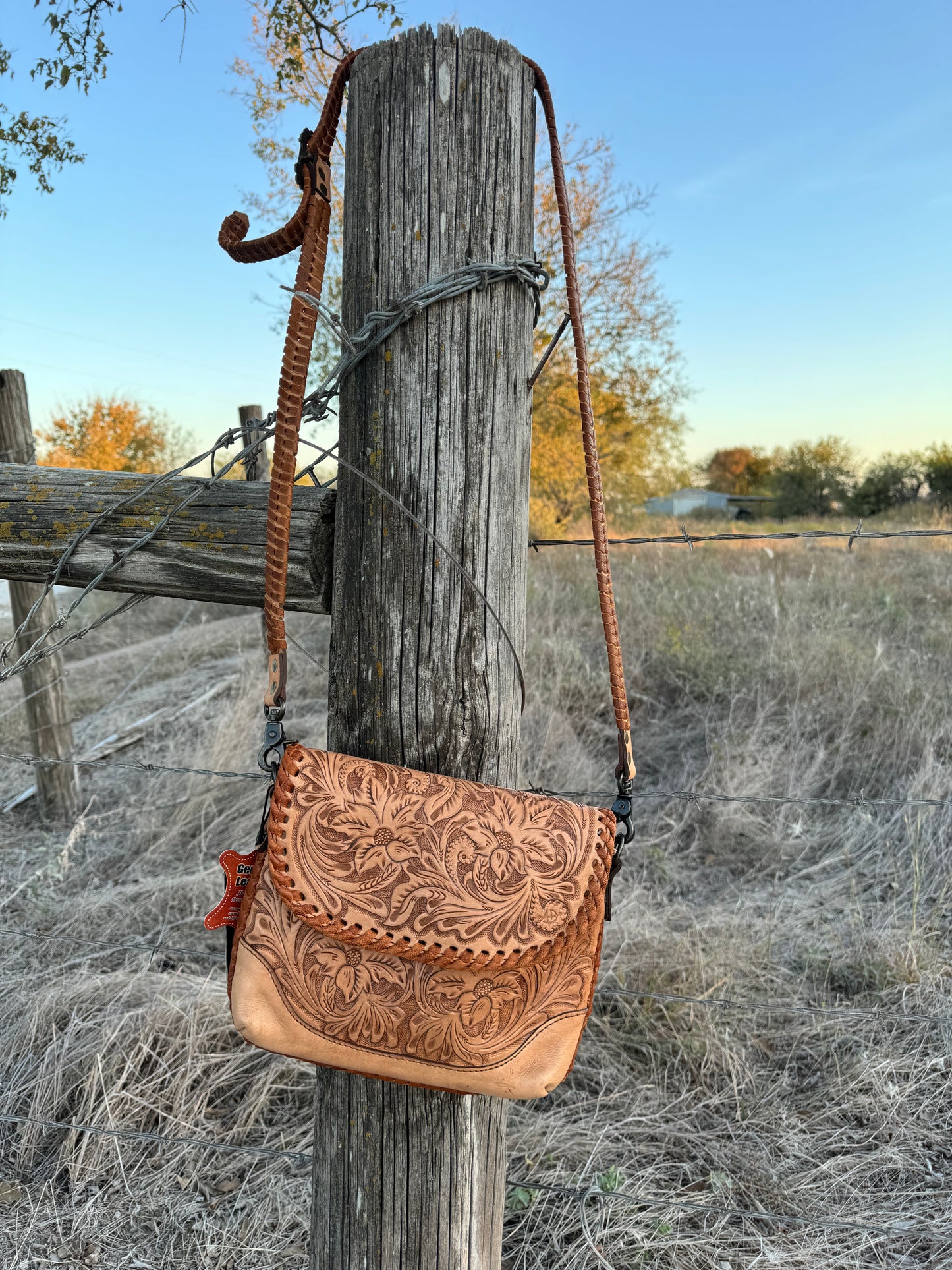 Lynn Crossbody