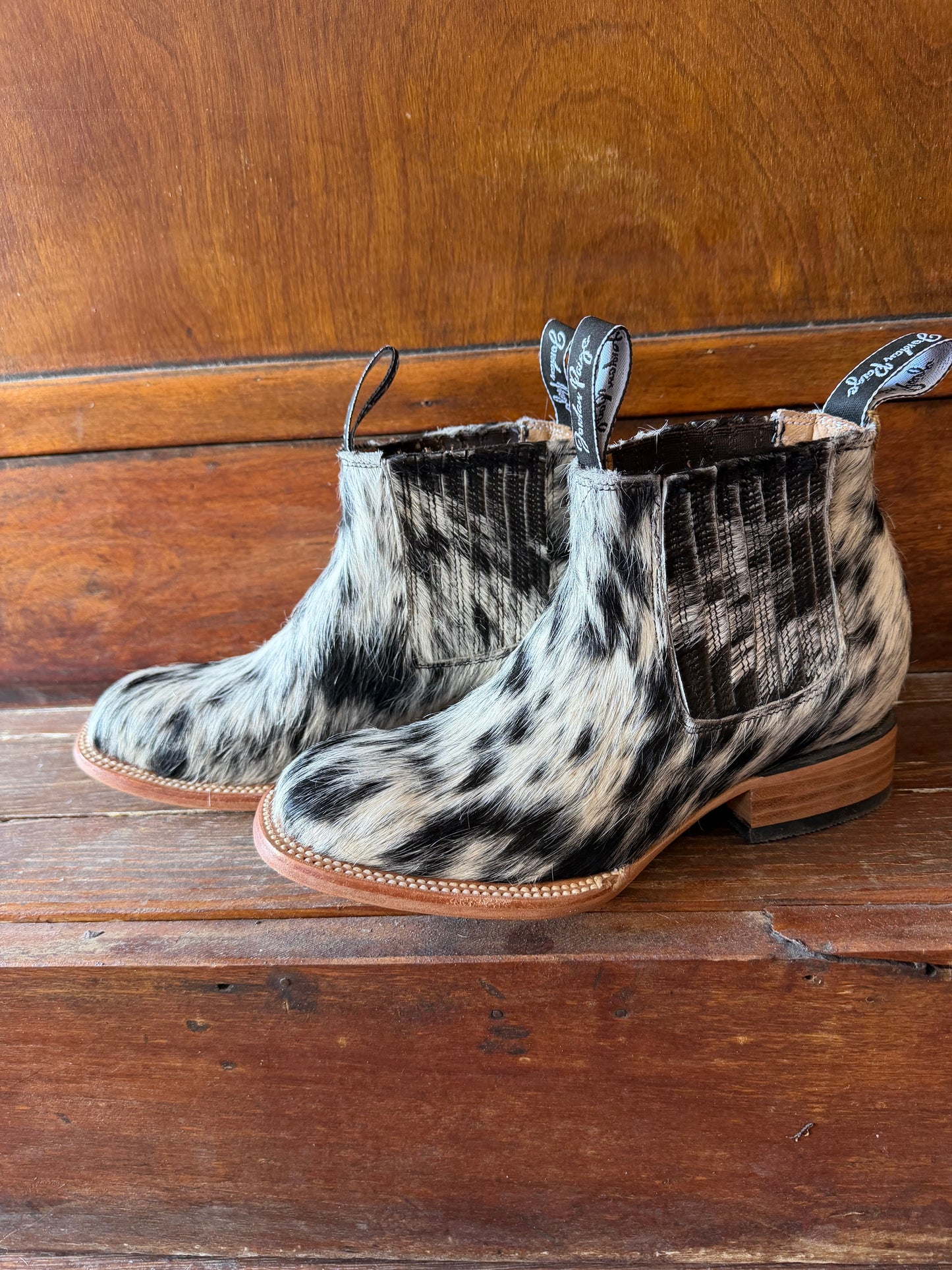 Black & White Speckled Booties Size: 7