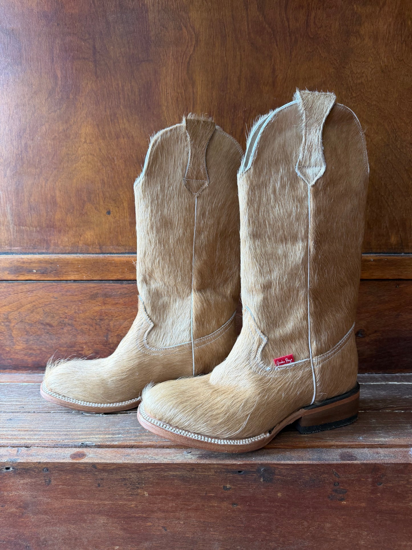 Tan/ Light Brindle Boots Size: 6.5