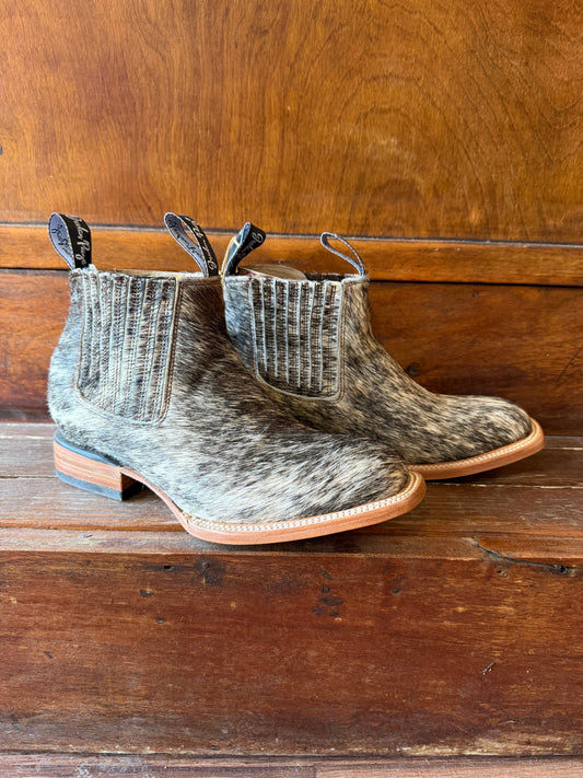 Brindle Booties Size: 8