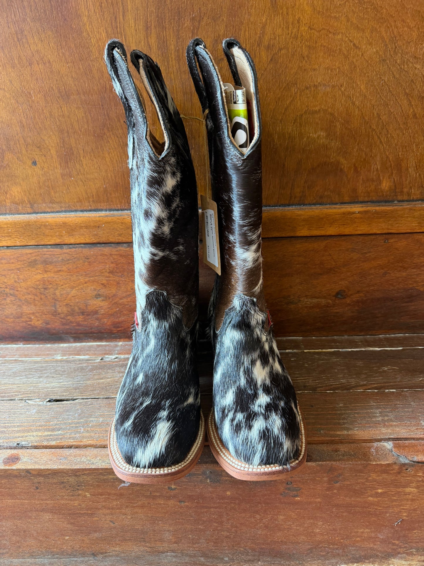 Black & White Speckled Boots Size: 5.5