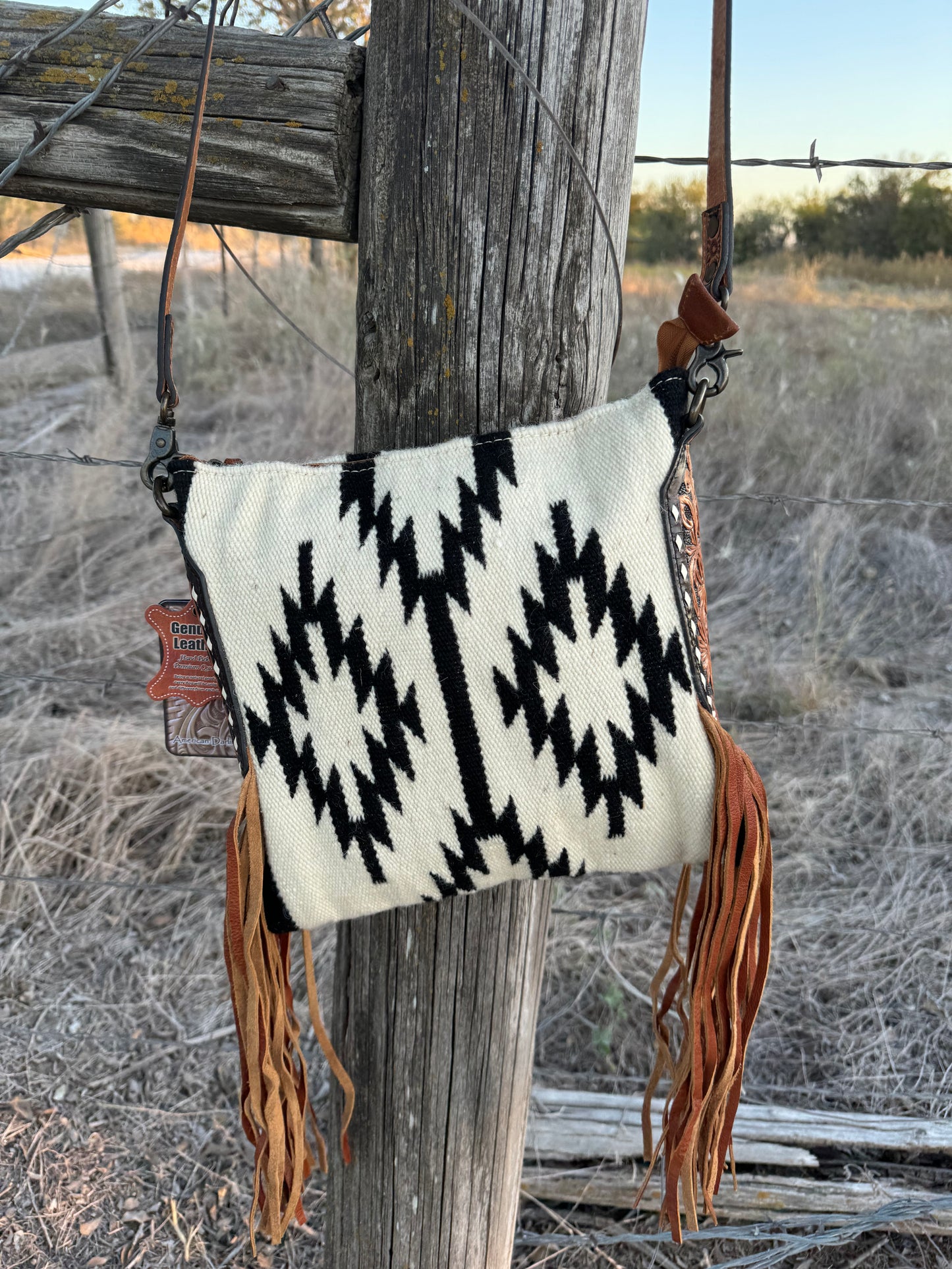 Finley Crossbody