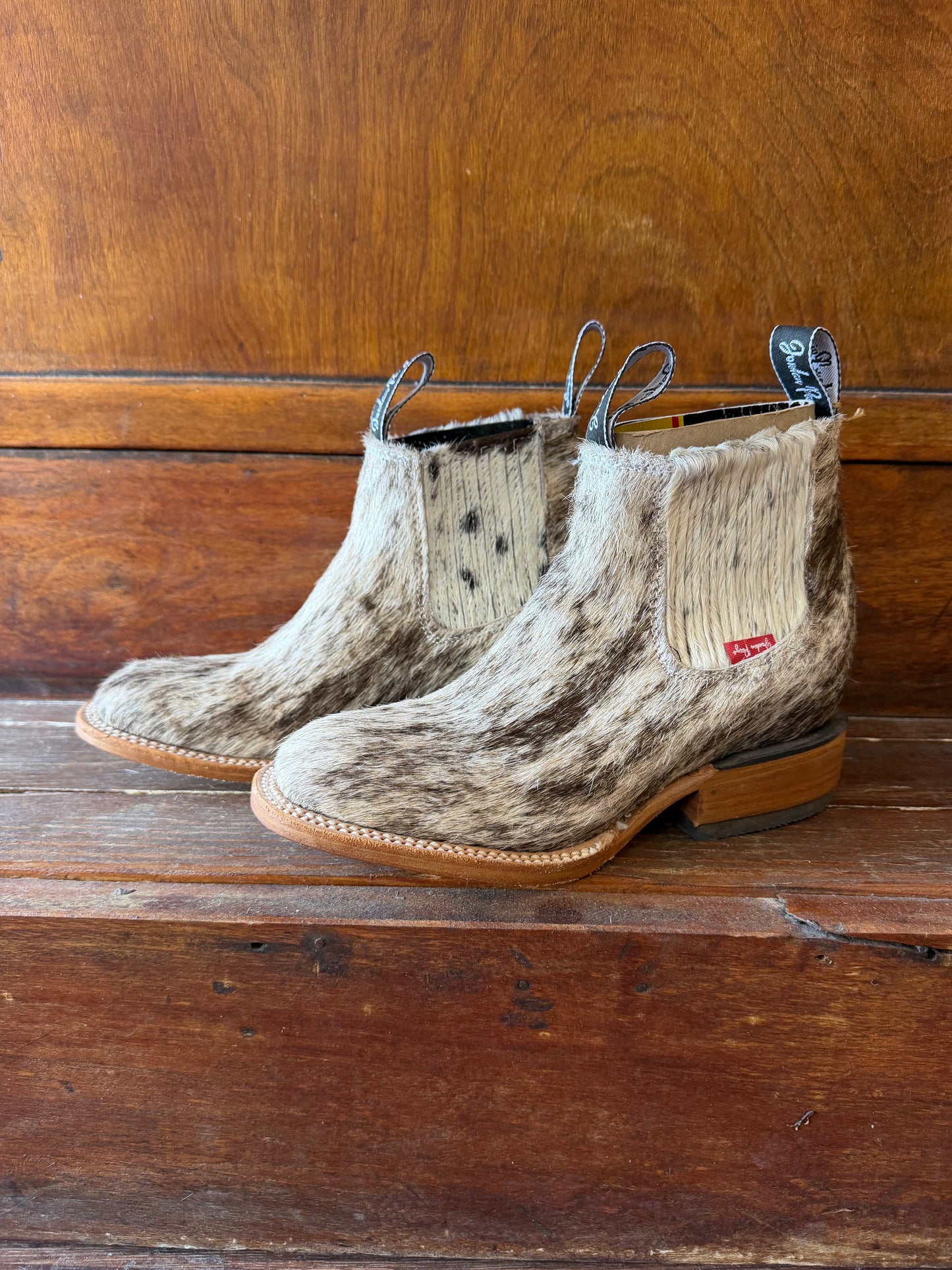 Light Brindle Booties Size: 6.5
