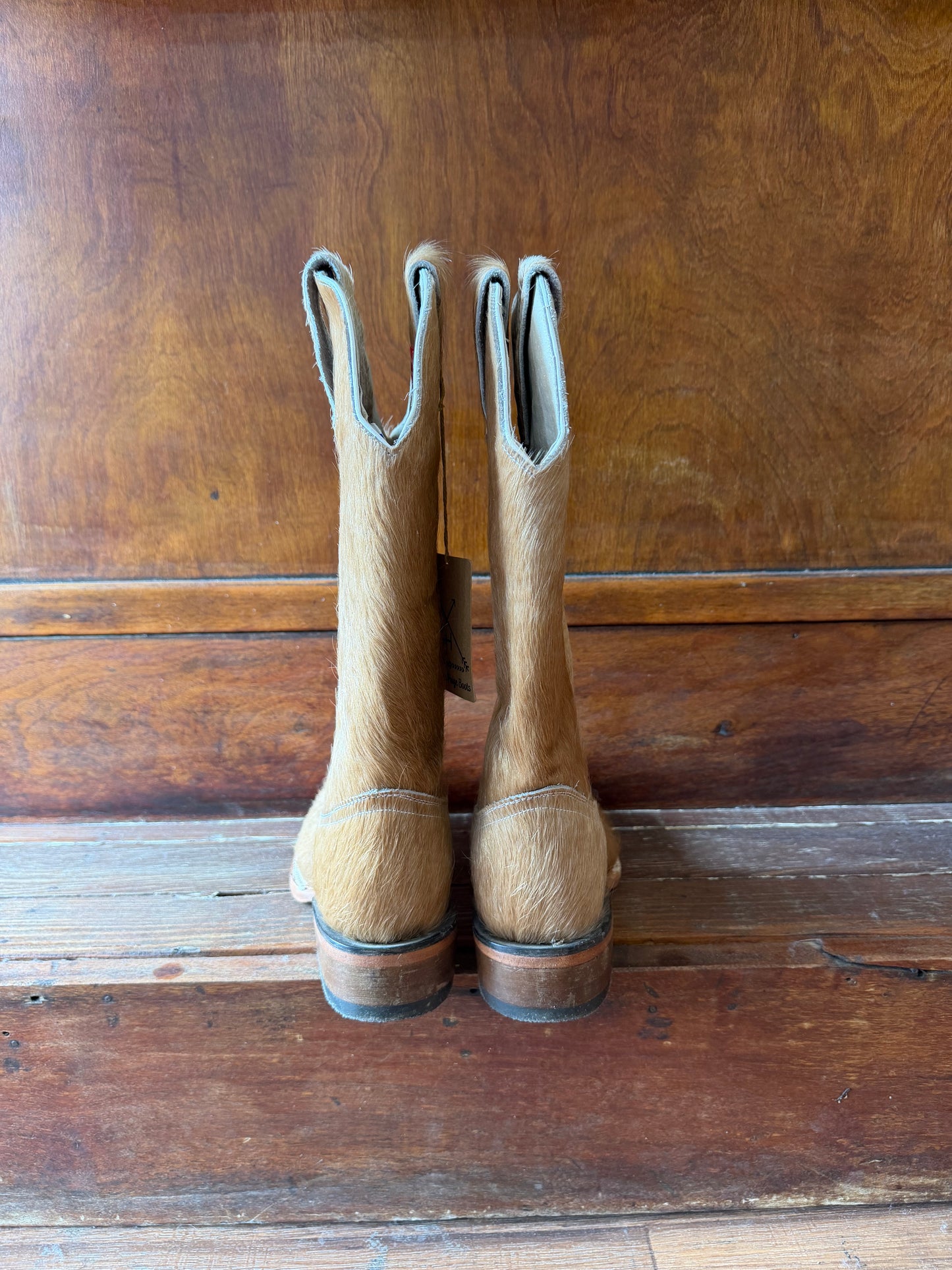 Tan/ Light Brindle Boots Size: 6.5