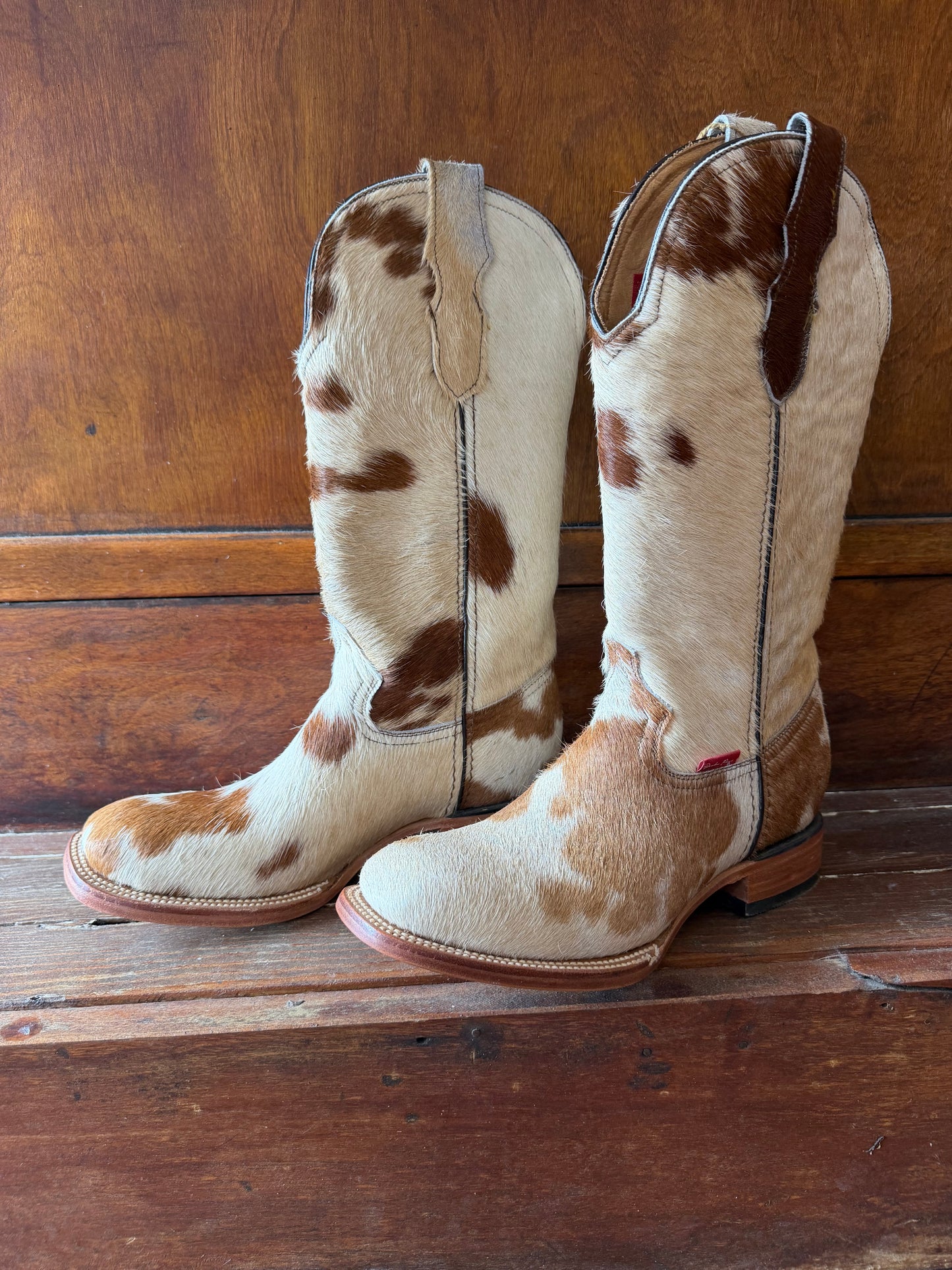 Brown & White Boots Size: 7.5