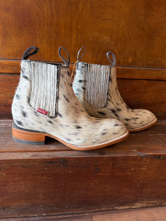 Black & White Speckled Booties Size: 8