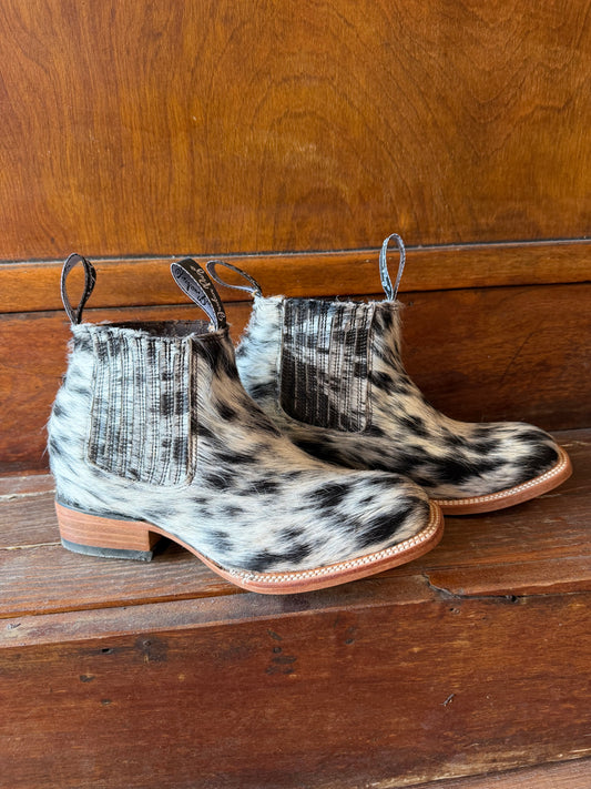 Black & White Speckled Booties Size: 7
