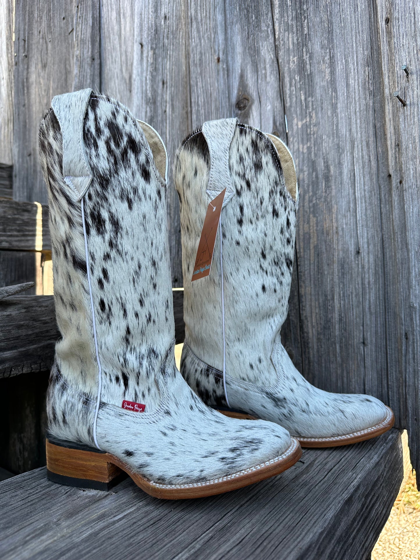 Black & White Speckled Boots Size: 6