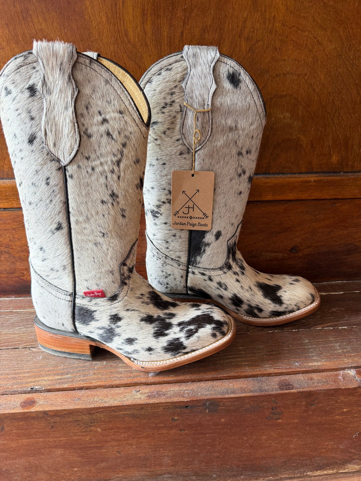 Black & White Speckled Boots Size: 5