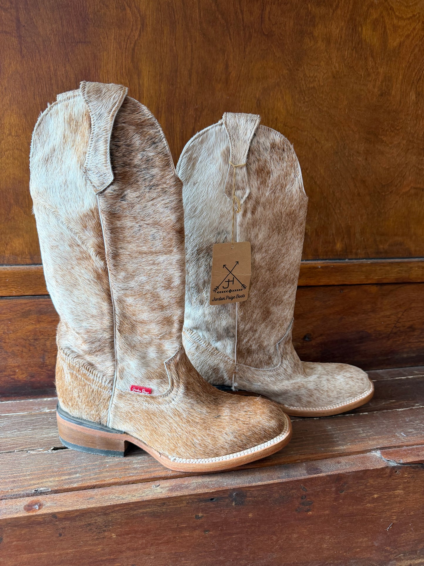 Tan/ Light Brindle Boots Size: 7