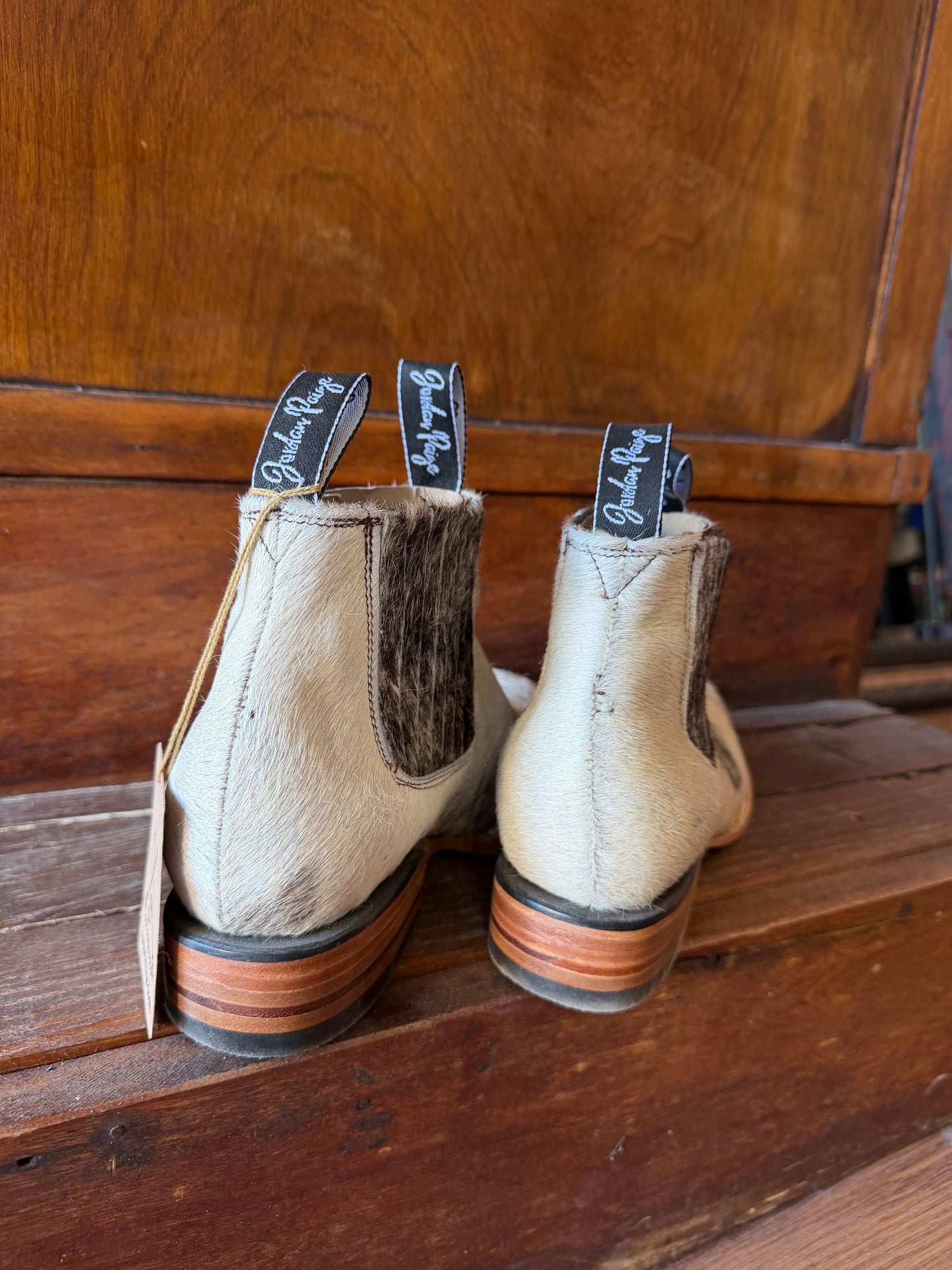 Light Booties Size: 8