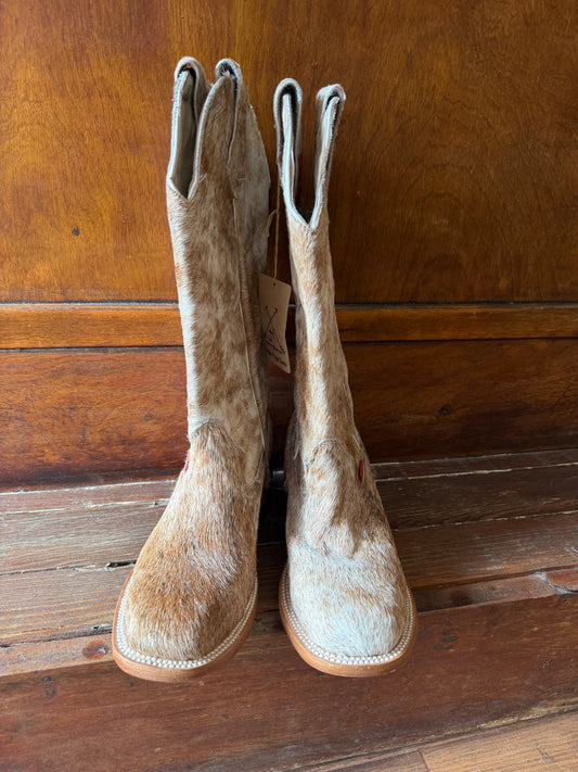 Tan/ Light Brindle Boots Size: 7