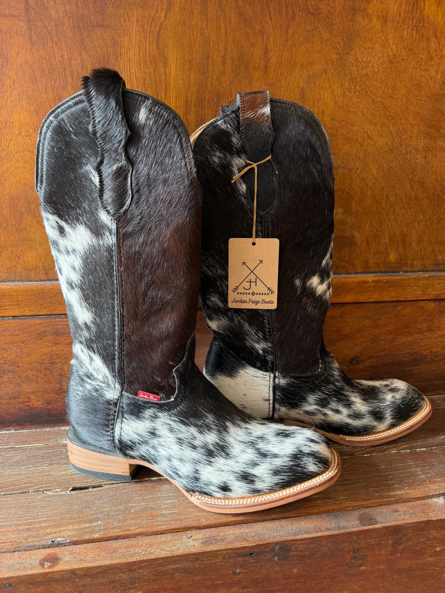 Black & White Speckled Boots Size: 8.5