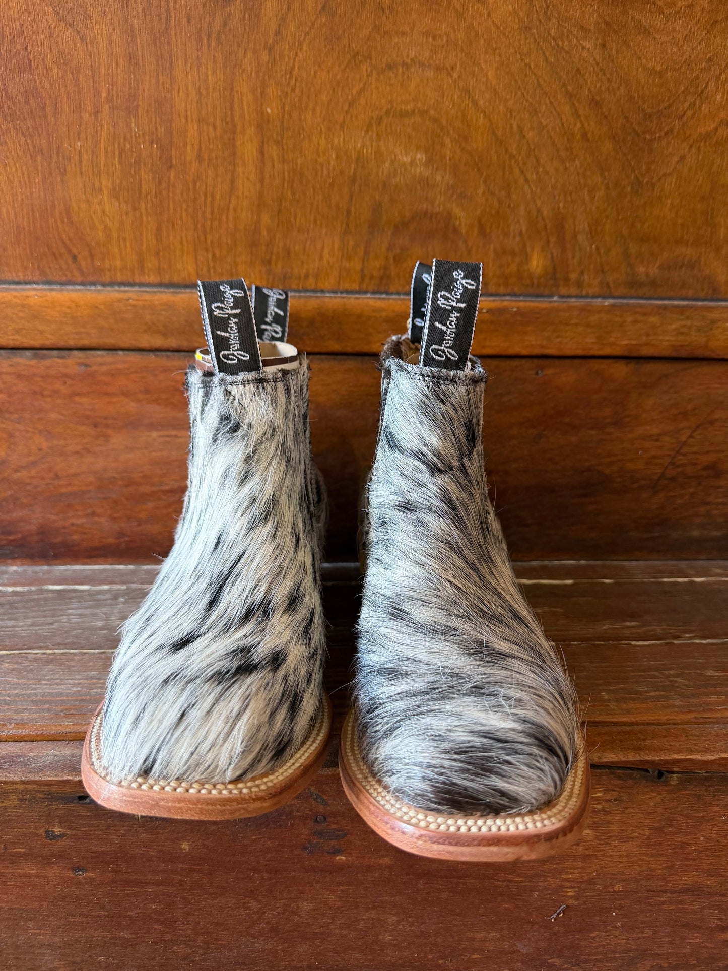 Black & White Speckled Booties Size: 6.5