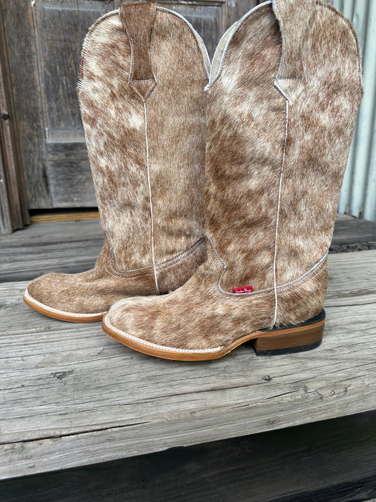 Tan/Light Brindle Boots Size: 7.5