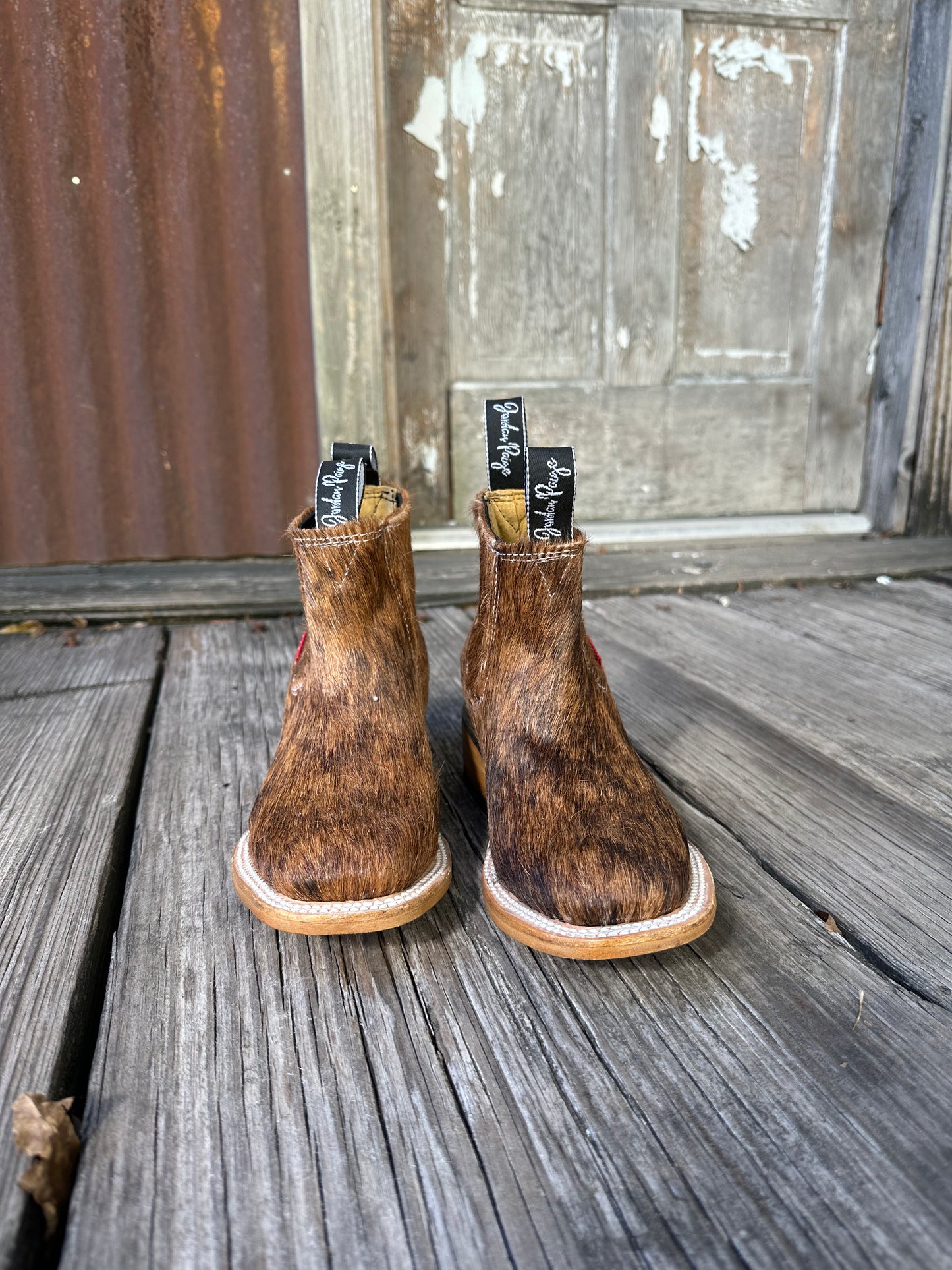 Size: 4Y Brindle Booties